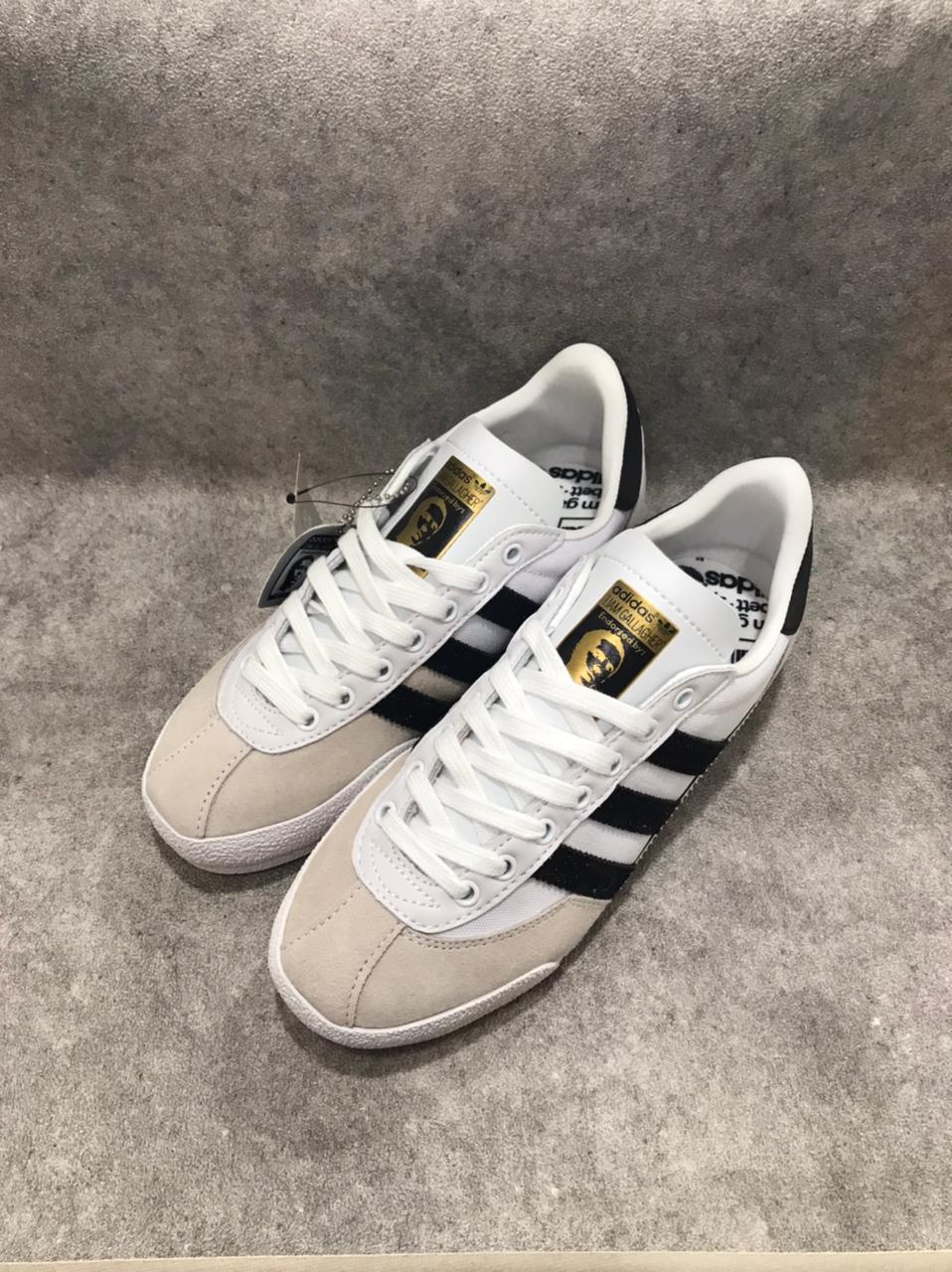 ADIDAS LIAM GALLAGHER HITAM PUTIH - Sepatu Adidas Lifestyle di Berlimpahshoes Situbondo