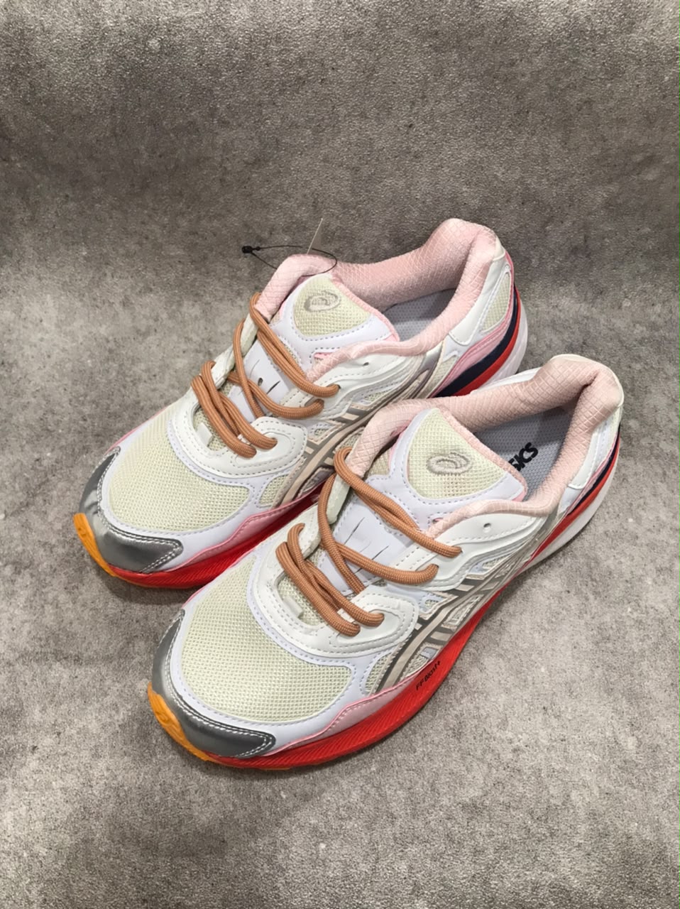 ASICS 195 CREAM PINK - Running di toko sepatu Situbondo