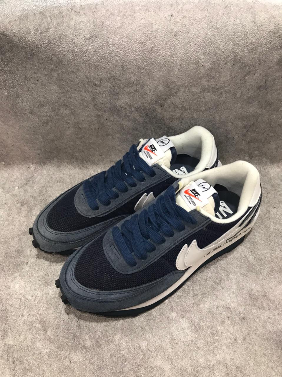 NIKE SACAI NAVY - Casual di toko sepatu Situbondo